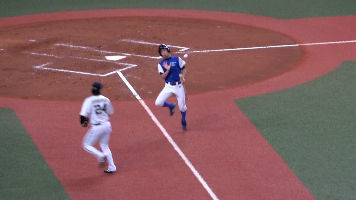 紅林が急にボールをトスしたのでめちゃくちゃびっくりするボールボーイ