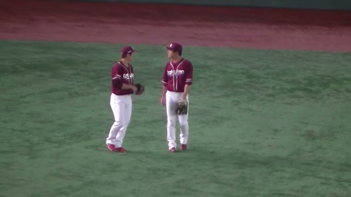 【楽天】岡島豪郎の外野守備練習＜読売ジャイアンツ対 楽天イーグルス 2024年3月22日 試合前＞