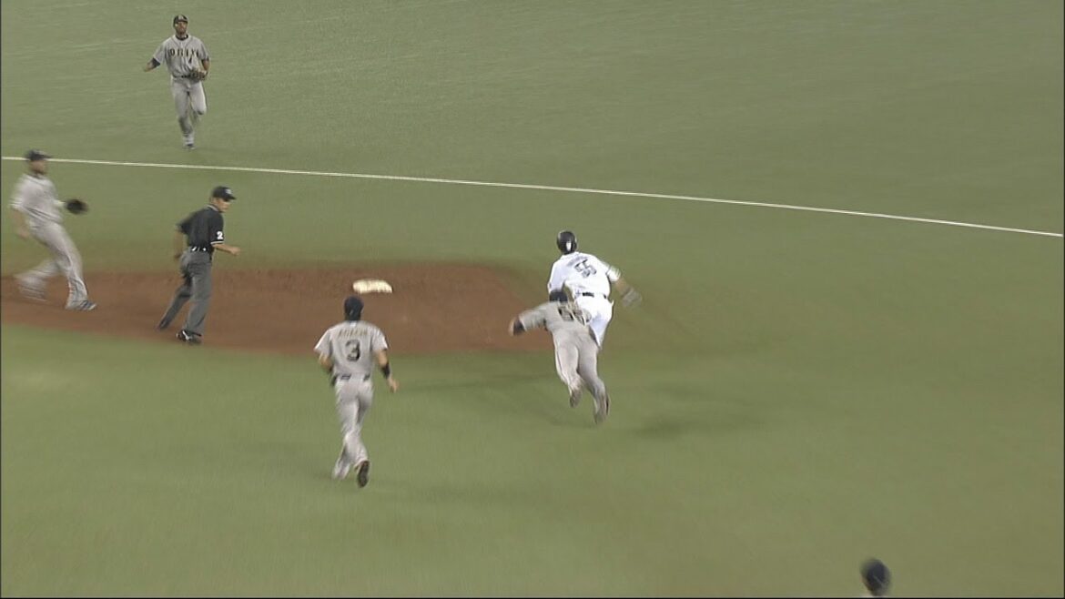 二塁に誰もいない!? T-岡田、決死のダイビングタッチ!! 2012.09.13 L-Bs