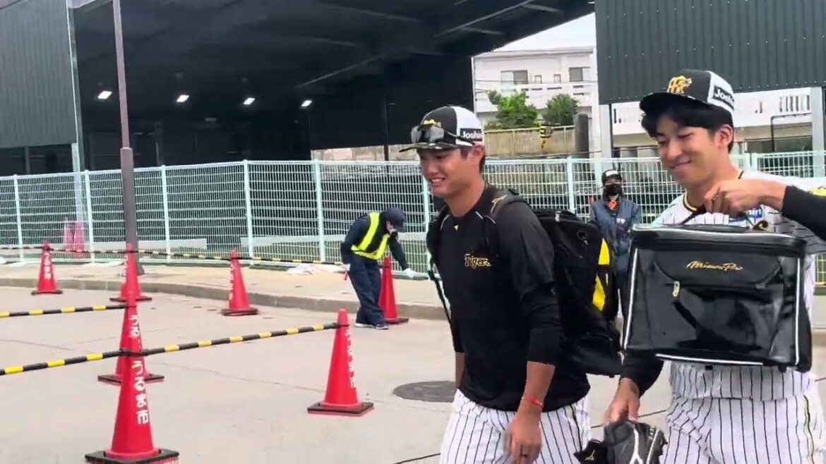 【阪神具志川キャンプ】湯浅京己 高橋遥人 秋山拓己 西純矢 鈴木勇人 茨木秀俊 伊藤稜 佐藤蓮 朝の挨拶2024年2月24日 #阪神タイガース  #阪神  #湯浅京己