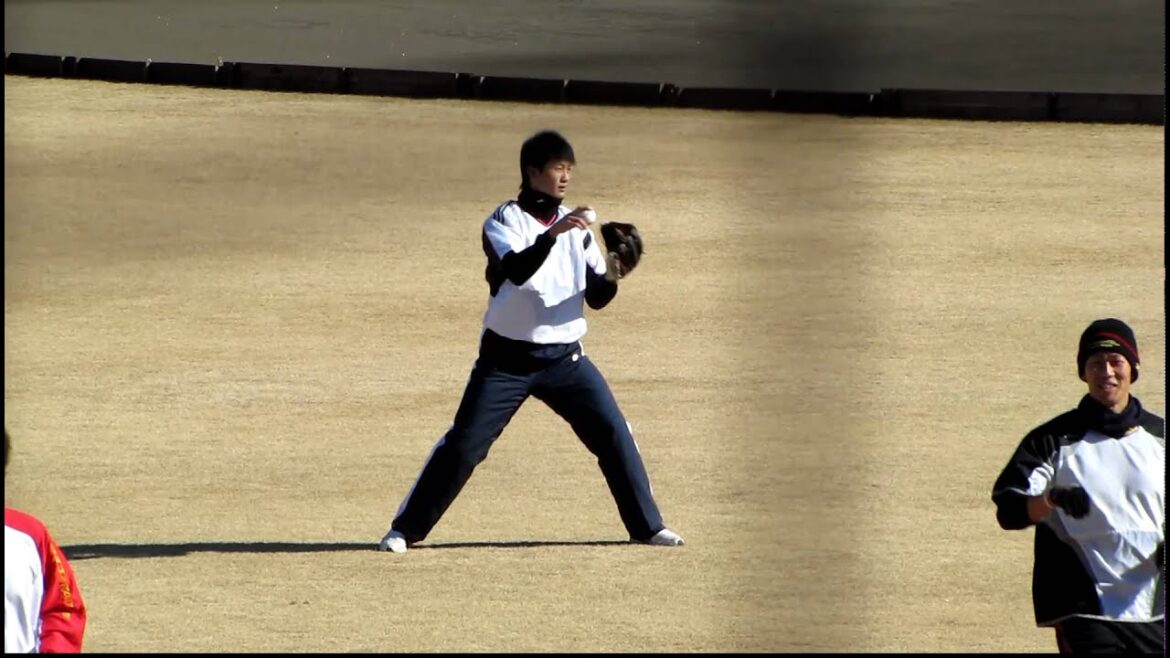 20110110西川遥輝・谷口雄也選手のキャッチボール＠鎌ヶ谷