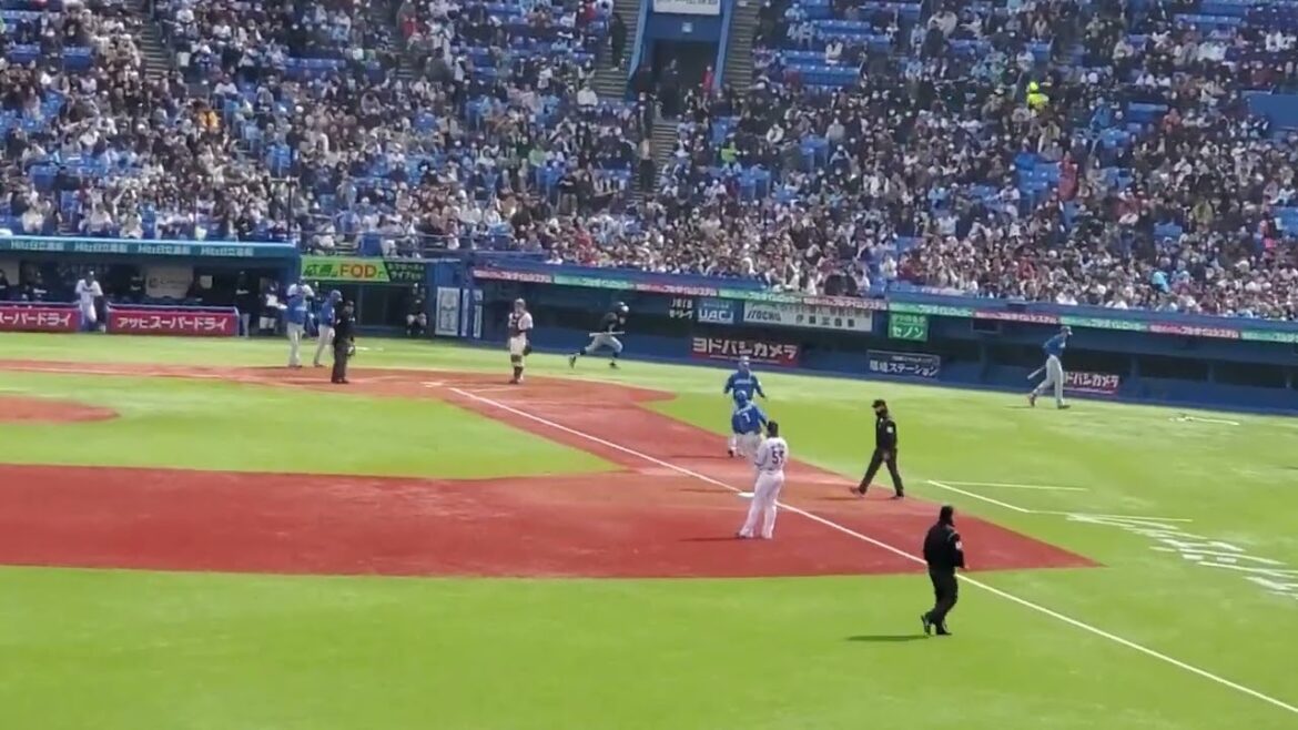 20240319【現地】松本剛　2ランホームラン　3回表　北海道日本ハムファイターズ@神宮球場･ﾚﾌﾄ外野 明治神宮野球場 ｵｰﾌﾟﾝ戦