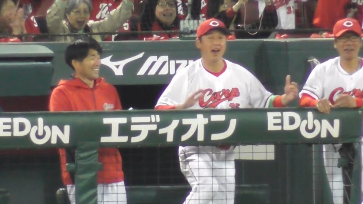 小園海斗ホームタッチアウトにリクエスト！誰よりもセーフをアピール、セーフに覆るとやっぱり一番喜ぶ新井監督！2024年4月2日