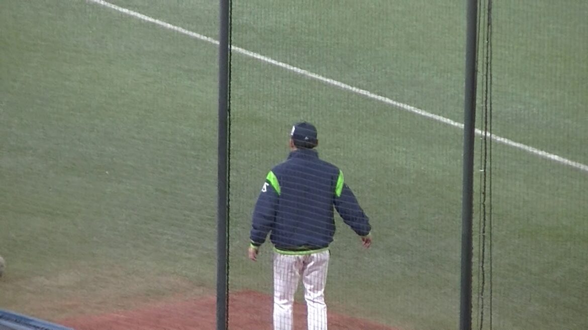 星 知弥ブルペン準備中【ヤクルトスワローズ対 読売ジャイアンツ2020年10月22日】