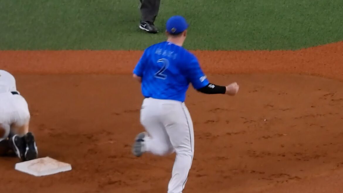 【何度もガッツポーズ】抜ければ同点の大ピンチにスーパープレーでチームを救った牧秀悟2024.4.4