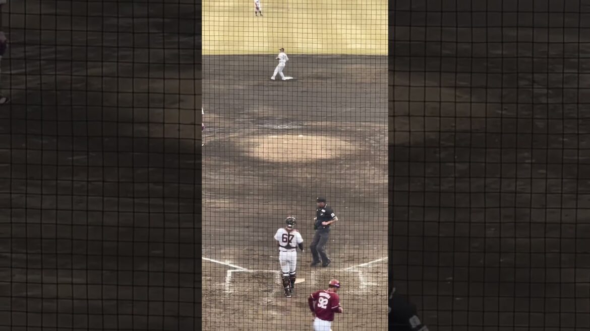 山瀬慎之助　2塁送球　イースタン・リーグ 2024読売ジャイアンツ × 東北楽天ゴールデンイーグルス ～読売ジャイアンツ球場～ （3/17開催）