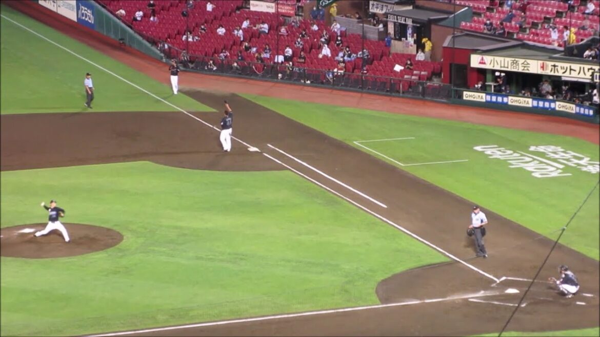 美馬学選手の投球練習と田村龍弘捕手のスローイング