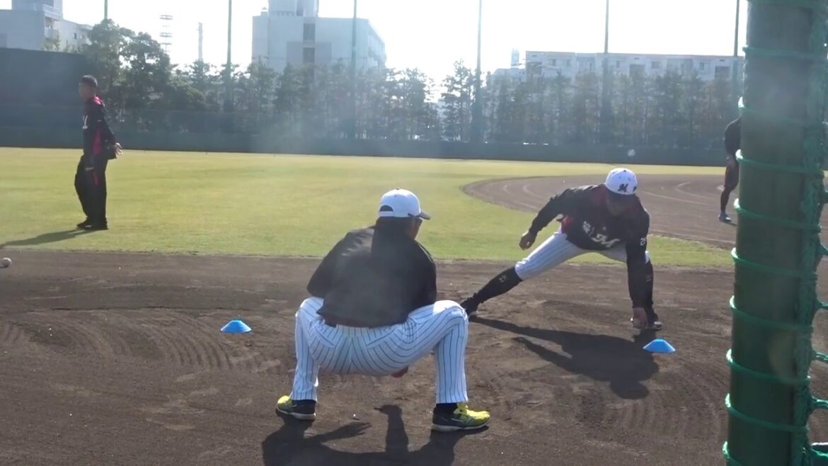 18.11.8　ボールゲーム　金澤コーチ（柿沼君球出し）ロッテ浦和秋季練習