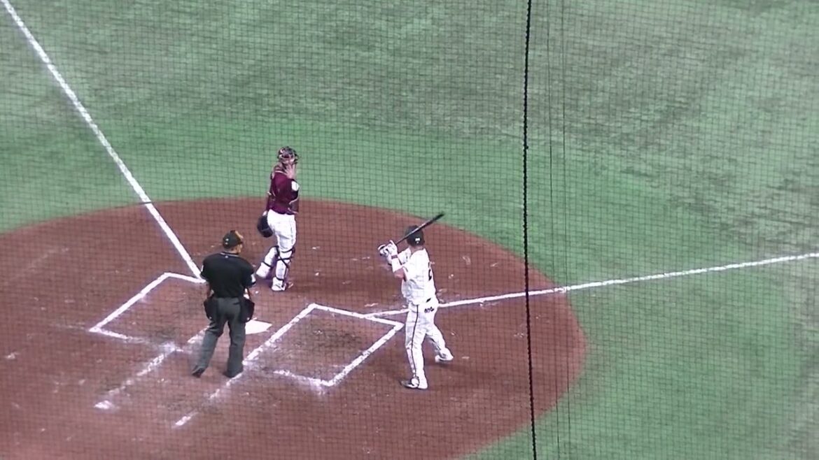 茂木栄五郎ファインプレー！大城卓三の同点タイムリーかという当たりをアウトにする【 読売ジャイアンツ対 楽天ゴールデンイーグルス2024年3月22日】