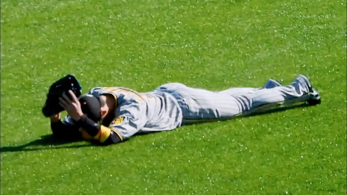 【同じミスは繰り返さない】名手・近本光司、落球した一昨日と似たような正面ライナー性の打球をスライディングキャッチ 2024.4.7