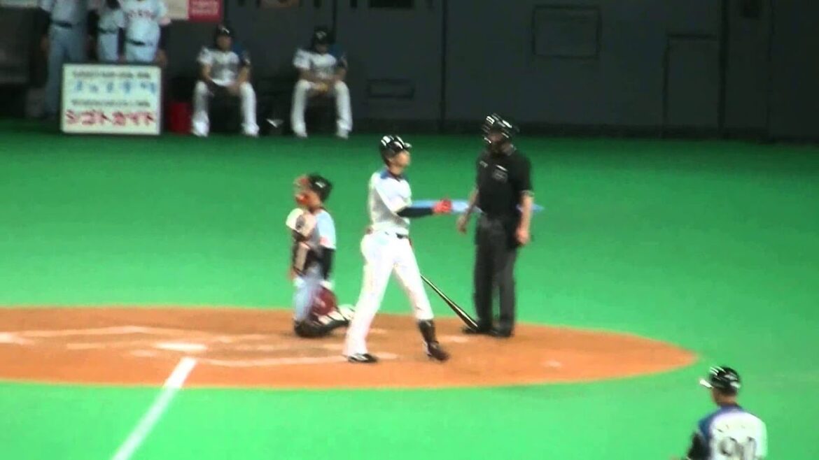 岡大海登場曲「エースをねらえ！」　三遊間を破るヒット 2015/6/9 札幌ドーム