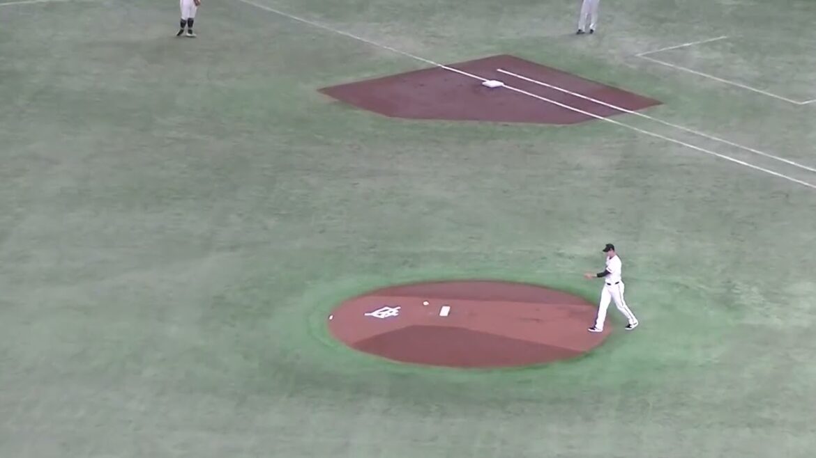 佐野恵太をレフトフライに打ち取るグリフィン（ 読売ジャイアンツ対 横浜DeNAベイスターズ2024年4月6日）