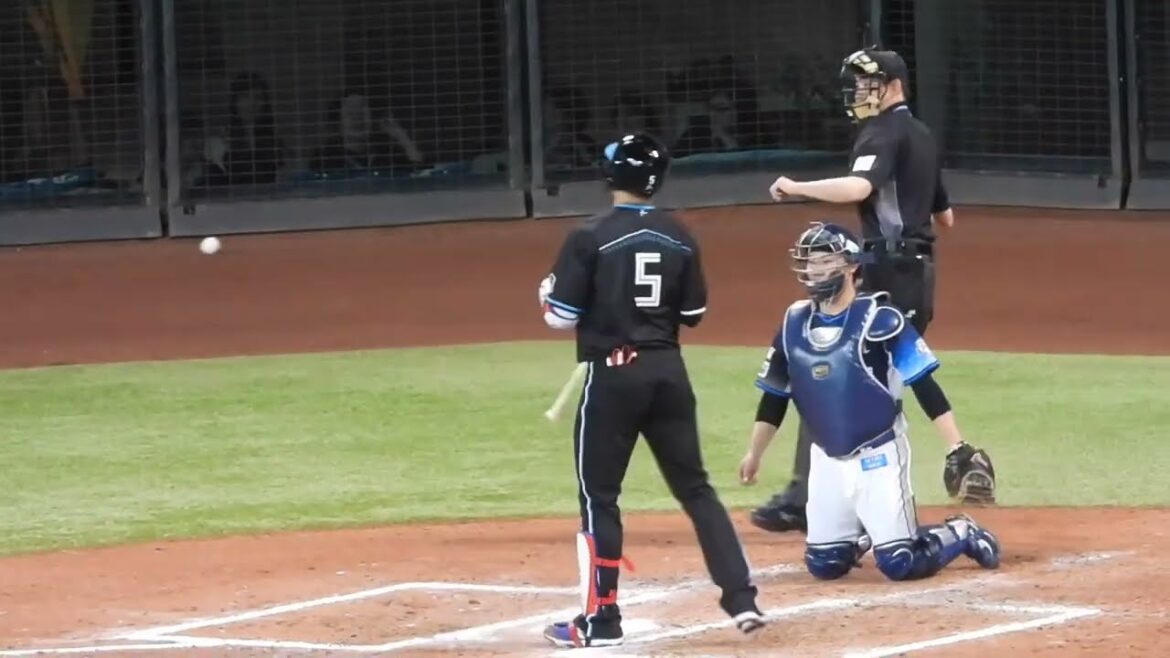 日本ハム、チャンスで打てない野村佑希