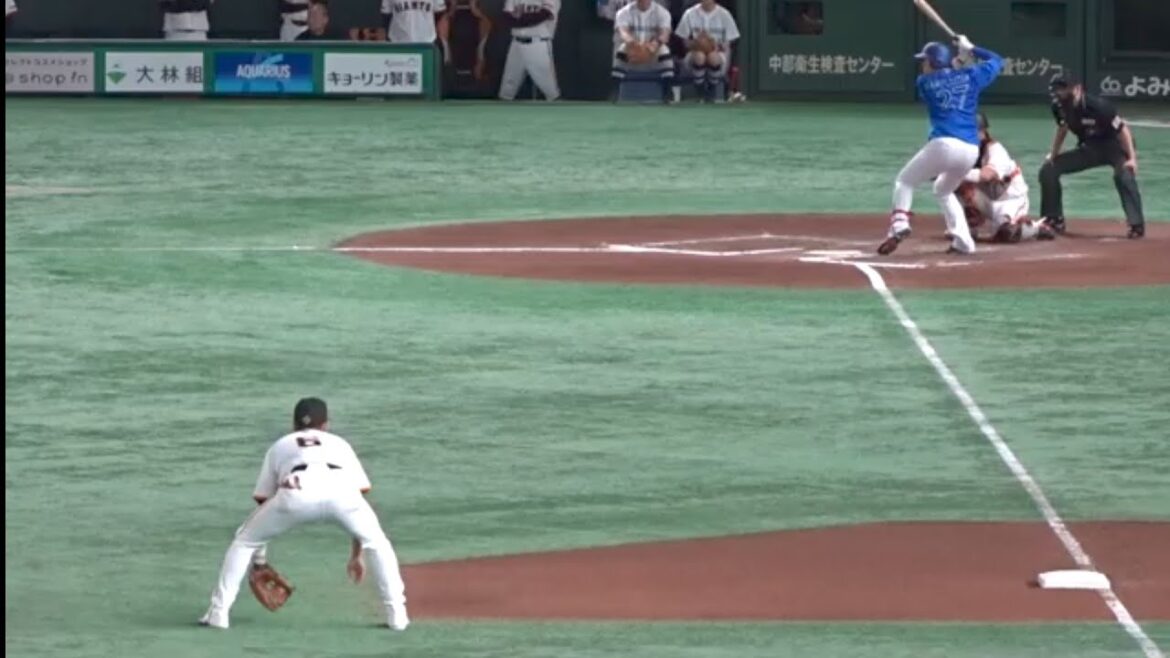 坂本打法の上茶谷と守るサード坂本