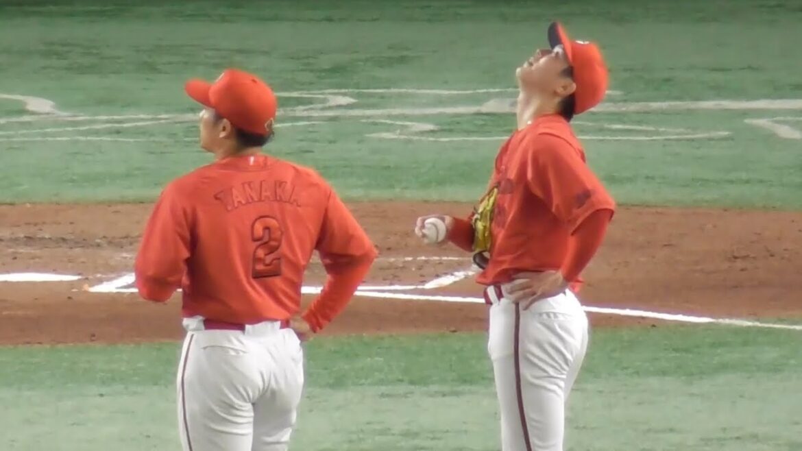 ボールはどこ？打球が天井の懸垂物に挟まり落下せず！球場ルールでエンタイトル二塁打を献上！2024年4月13日