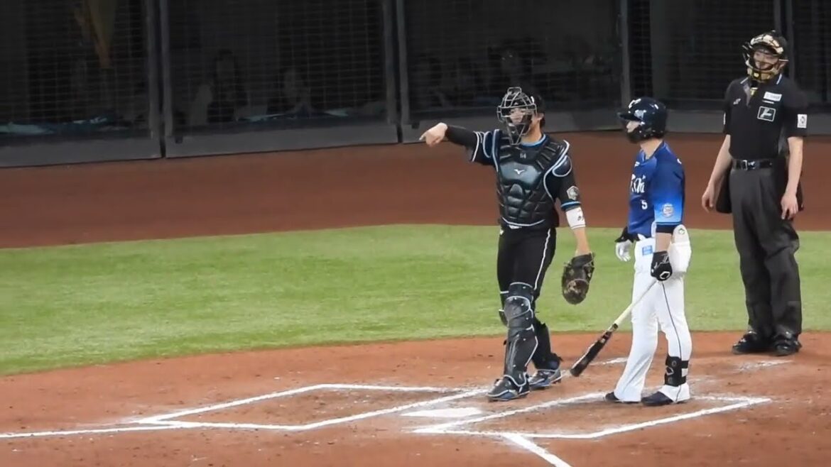 西武、ビジターなのに外崎修太の応援がすごい