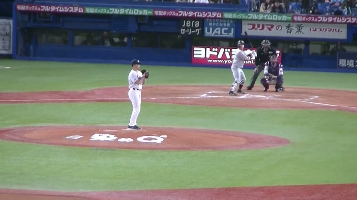 木澤尚文からセンター前ヒットを放つ門脇誠（2024年4月11日 ヤクルトスワローズ 対 読売ジャイアンツ）