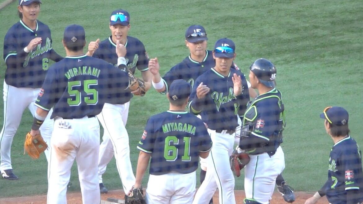 連勝となる勝利のハイタッチ！9-0の完封リレー！ヤフーレ負けなし3連勝！2024/04/14 東京ヤクルトスワローズ