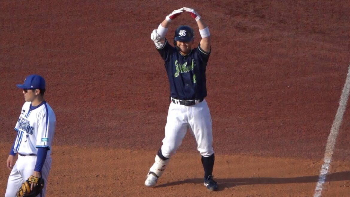 丸山和郁のセンター前ヒットで1点追加！丸ポーズが可愛い！東京ヤクルトスワローズ 2024/04/14