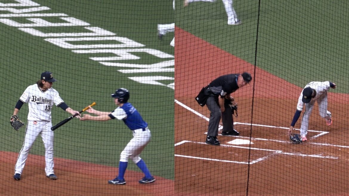 バットを手渡す宮城大弥&森のキャッチャーマスクを取りに行く渡部遼人