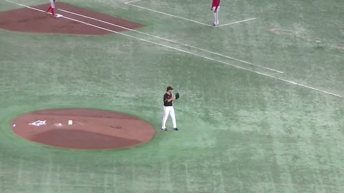 會澤翼タイムリー！かと思いきや佐々木俊輔から好返球でホームでアウト【 読売ジャイアンツ対 広島カープ2024年4月13日】