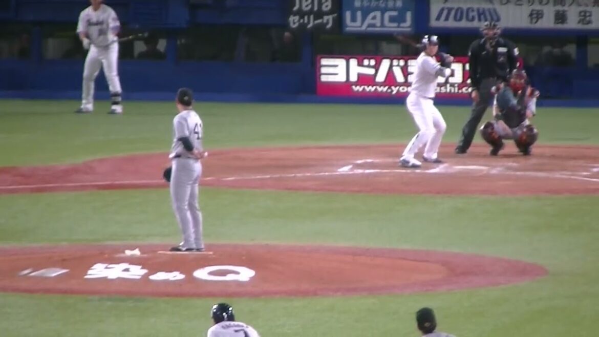 代打の切り札 川端慎吾 登場 中川皓太から四球を選ぶ（2024年4月11日 ヤクルトスワローズ 対 読売ジャイアンツ）