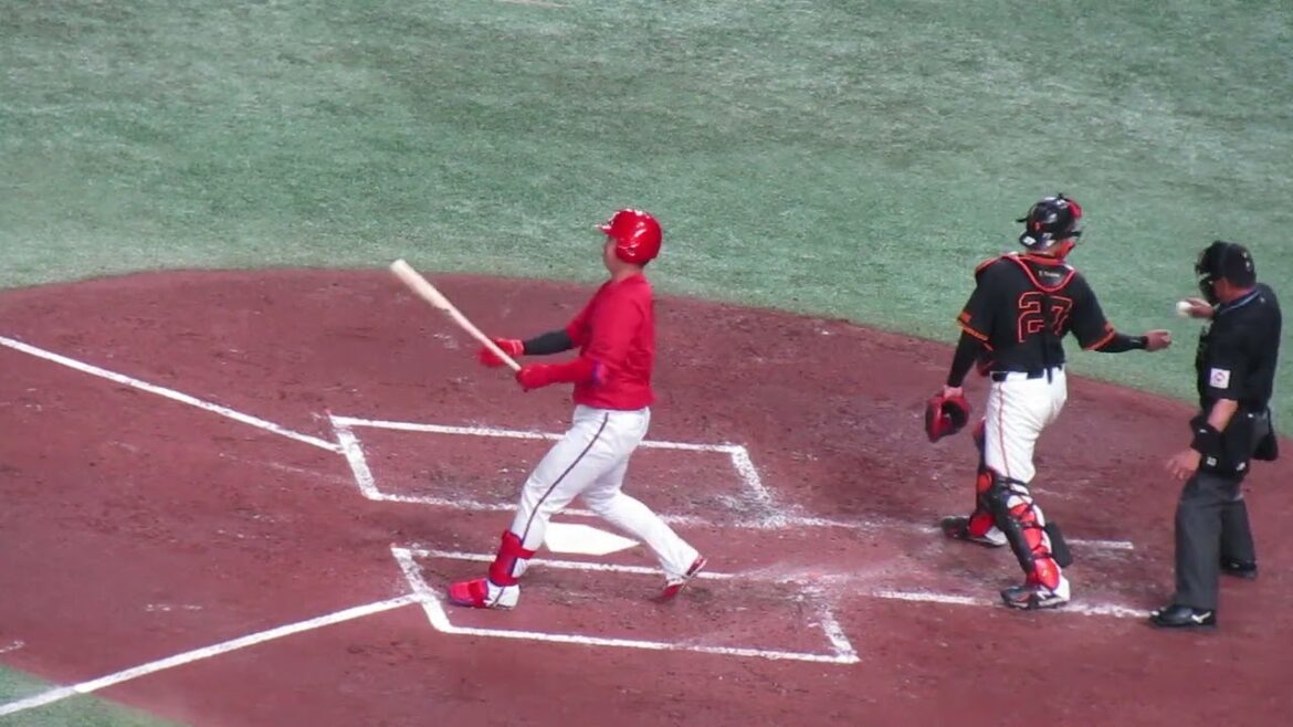 カープ 堂林翔太の打撃フォーム＜読売ジャイアンツ 対 広島カープ 2024年4月13日＞