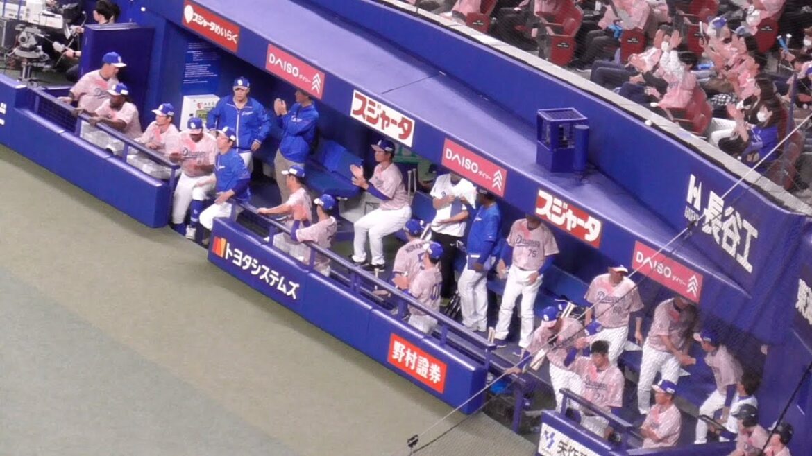 4年振り6連勝の瞬間のドラゴンズベンチ　メヒアの笑顔　首脳陣もガッチリ握手　ドアラ・シャオパオも一緒に喜ぶ　中日ドラゴンズVS阪神タイガース　2024/04/13