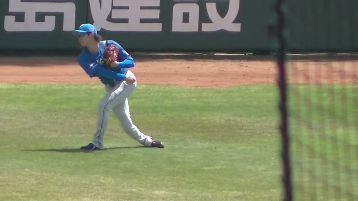 【ファイターズ】鈴木健矢 先発前にキャッチボールする姿2024年4月16日 イースタンリーグ読売ジャイアンツ 対 日本ハムファイターズ