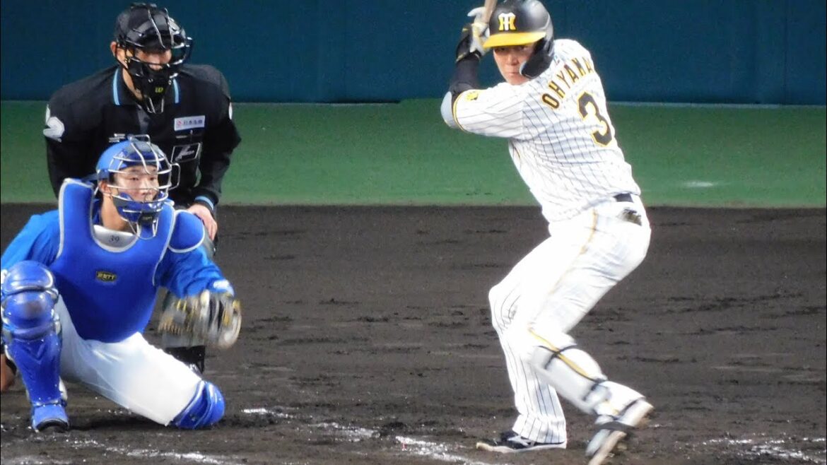 【みんなが待ってた!!】大山悠輔 待望の今季第1号ホームラン バックスクリーンへ特大の1発 大歓声に包まれる甲子園