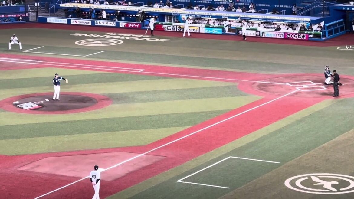 2024年4月17日　ロッテvs西武　松本航　マウンドでの投球練習