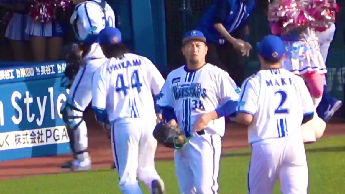 守乱7失点で重苦しい雰囲気の中でも、牧に一言声をかける森唯斗、田中浩康コーチが森の背中叩いてるのじんと来る 横浜DeNAベイスターズ 2024/4/14