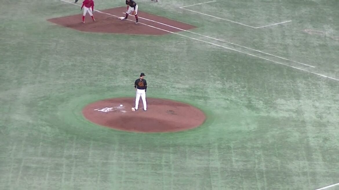 代打 上本崇司 追い込まれかたらセンター前ヒットで流石のお仕事【 読売ジャイアンツ対 広島カープ2024年4月13日】