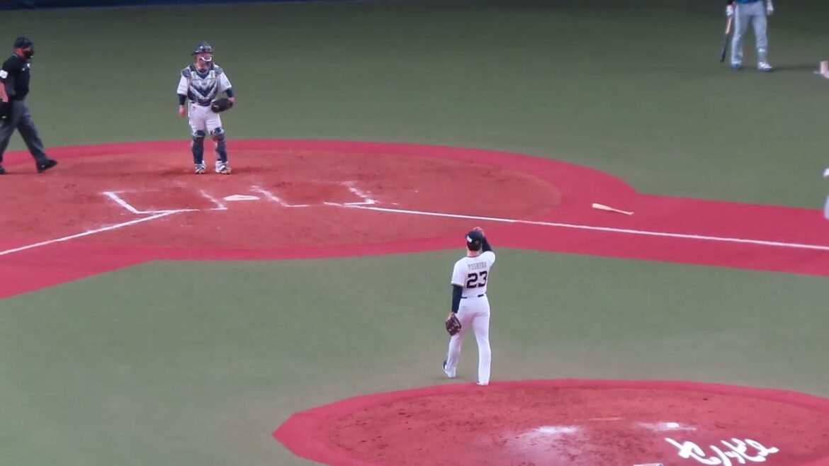 吉田輝星と伏見寅威の対決