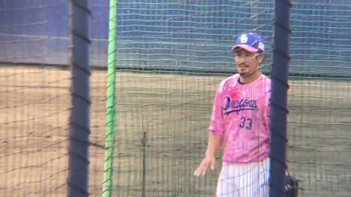 ファーム ブルペンで投球練習を行う祖父江(2024/4/20)