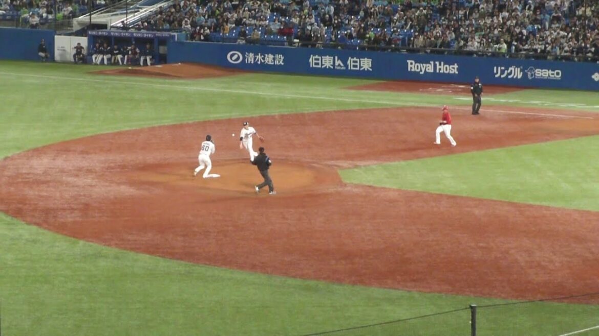 ヤクルト 北村拓己のトスによる、463のダブルプレー　ヤクルト vs 広島　2024年4月23日(火)
