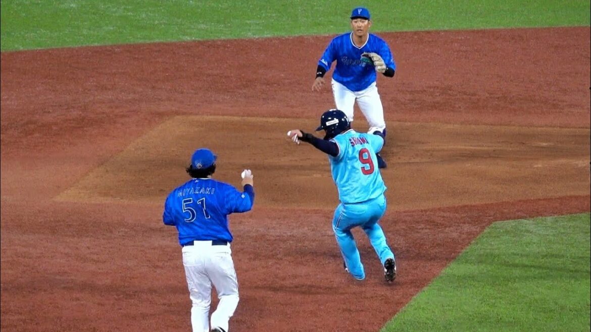 京田陽太から始まる挟殺プレーでピンチを摘む！2024/04/20 横浜DeNAベイスターズ