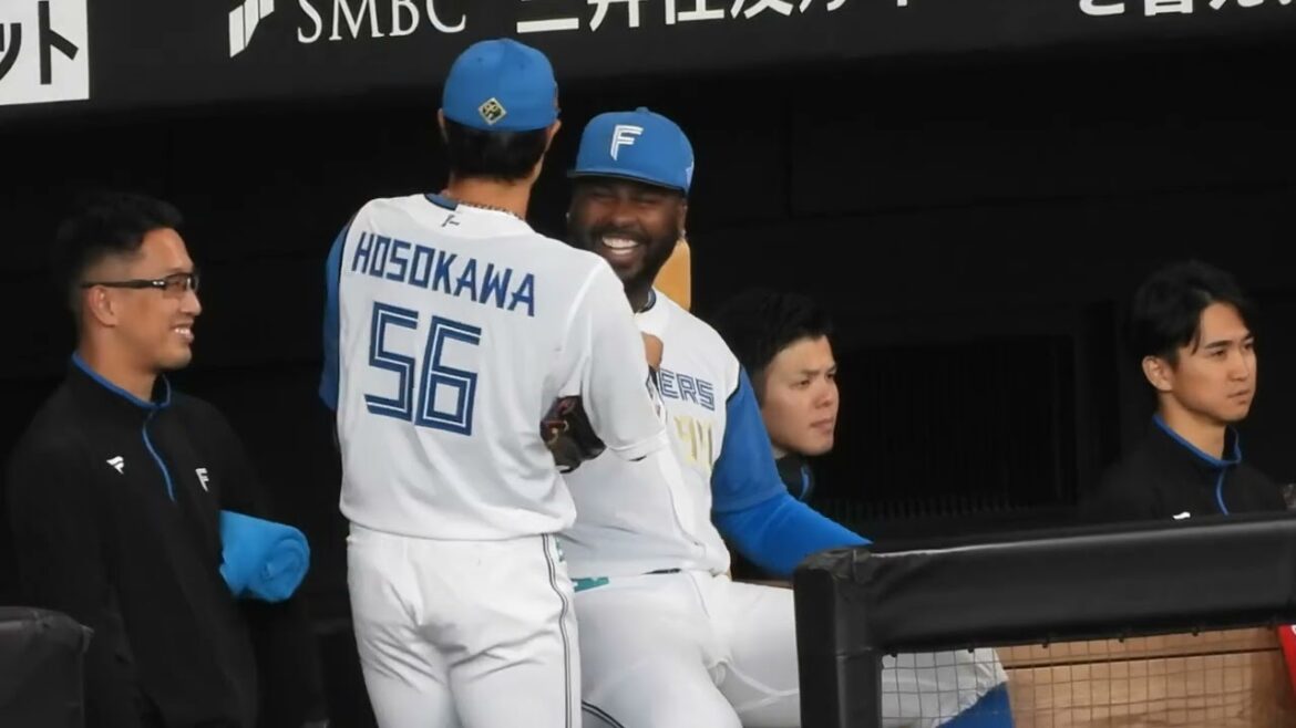 超楽しそうな細川とレイエス　エスコンフィールド北海道日本ハム対オリックス　ベンチカメラ