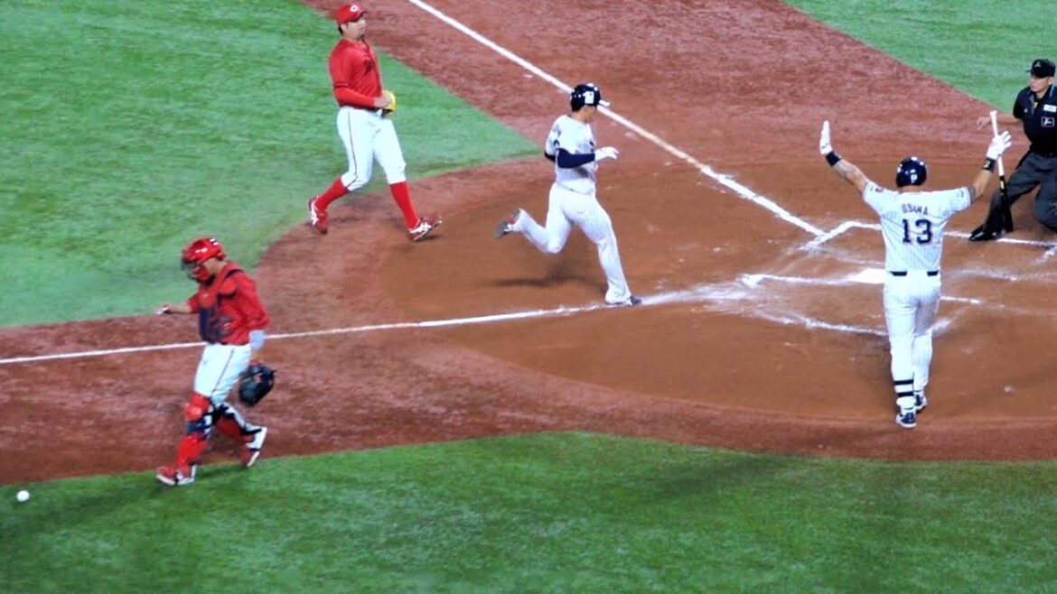 スキを逃さぬ塩見泰隆の走塁！ワイルドピッチで1点差に詰める！2024/04/25 東京ヤクルトスワローズ