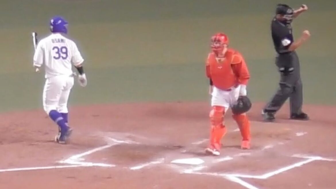 かっこよい會澤翼、ジャッジ前の勝利の確信歩き！広島カープ勝利の瞬間ハイライト！2024年4月27日