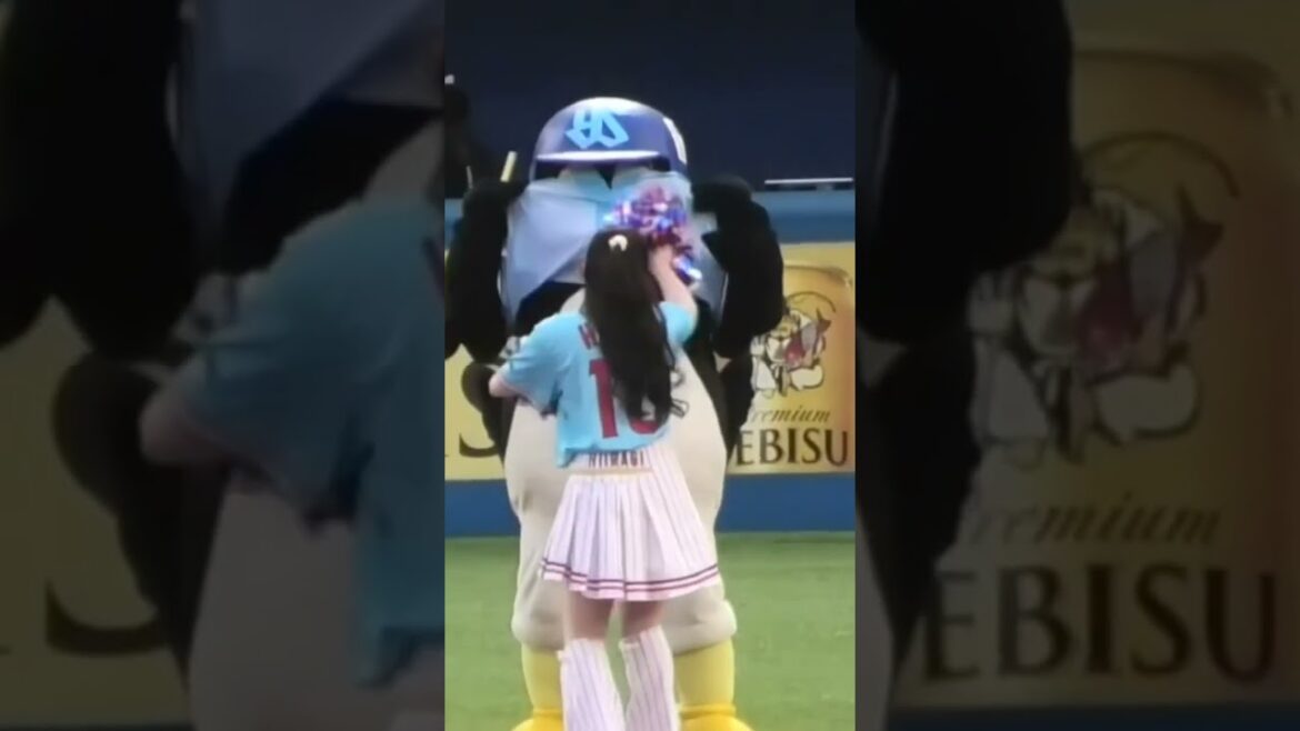 つば九郎のパワフルならお腹 #東京ヤクルトスワローズ #つば九郎 #shorts