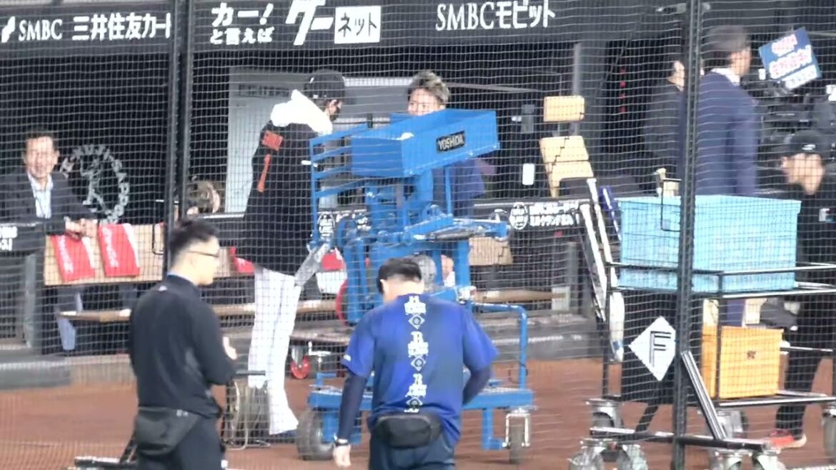 【20240427】新庄監督　試合前練習あがりのとき