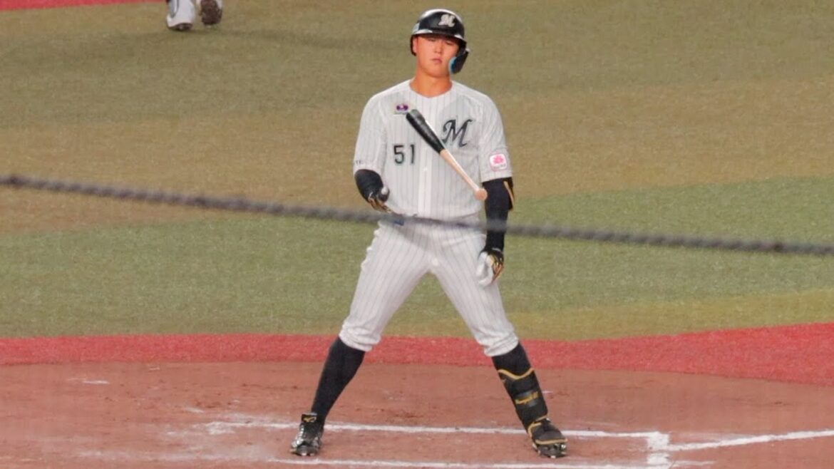 【マリーンズファンもブーイング】山口航輝、球審の判定に納得できずその場を離れない