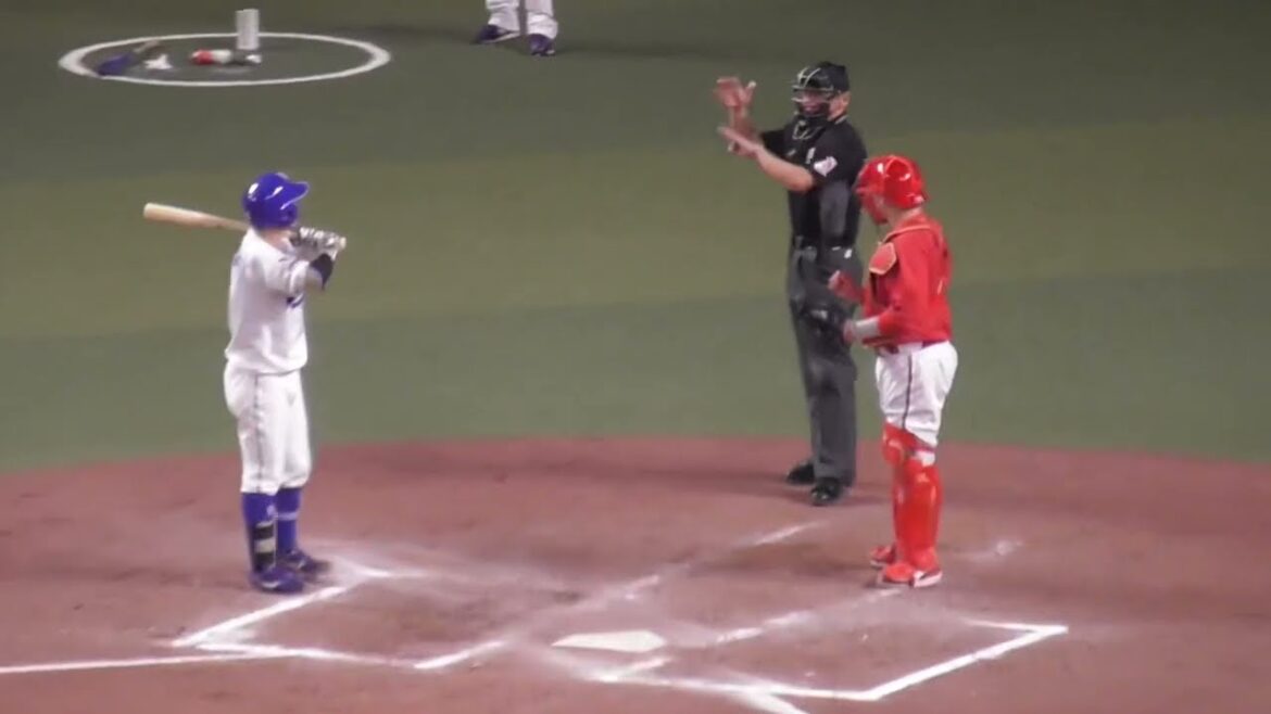 アツさん森下を助けるナイスアピール！村松の空振り三振をもぎ取る會澤翼！2024年4月27日