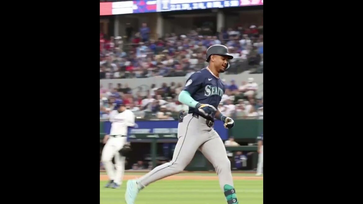 Julio RODRIGUEZ Hr.#1 Season 2024 Mariners. Ave.278 AB 90 #sbvzla #mlb