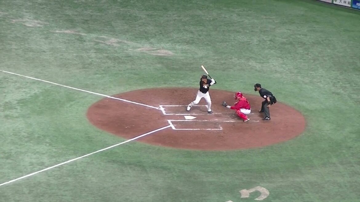 吉川尚輝をレフトフライに抑え同点で乗り切る島内颯太郎【 読売ジャイアンツ対 広島カープ2024年4月13日】