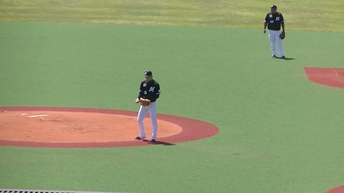 ルーキー伊藤琉偉をピッチャーゴロに打ち取る二木康太【ヤクルトスワローズ対 千葉ロッテマリーンズ イースタン2024年4月19日】