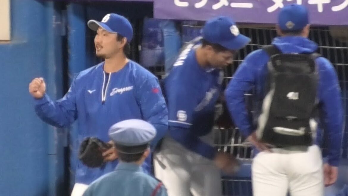 -2024.05.04-【NPB】ふじっしー 引き上げる勝野橋本清水の登板中継ぎ陣をプルペンで迎え鼓舞する  中日ドラゴンズ（vs東京ヤクルト