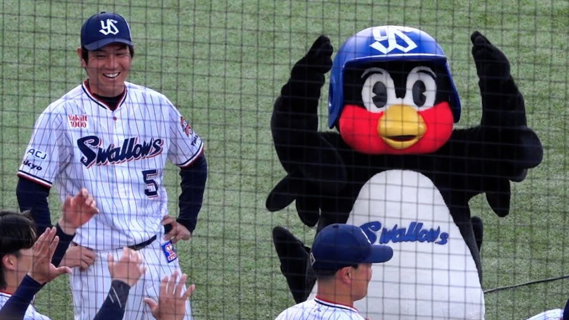 ハカを見守る川端慎吾の笑顔がステキ！つば九郎も一緒にハカ披露！2024/05/04 東京ヤクルトスワローズ 増田珠 円陣 燕陣