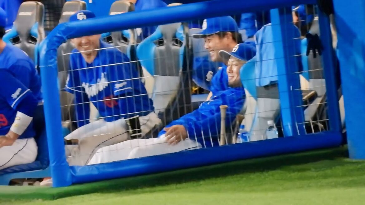 【背もたれ限界まで倒すわ(笑)】中田翔さん、試合中にゲーミングチェアで遊びまくる 2024.5.5